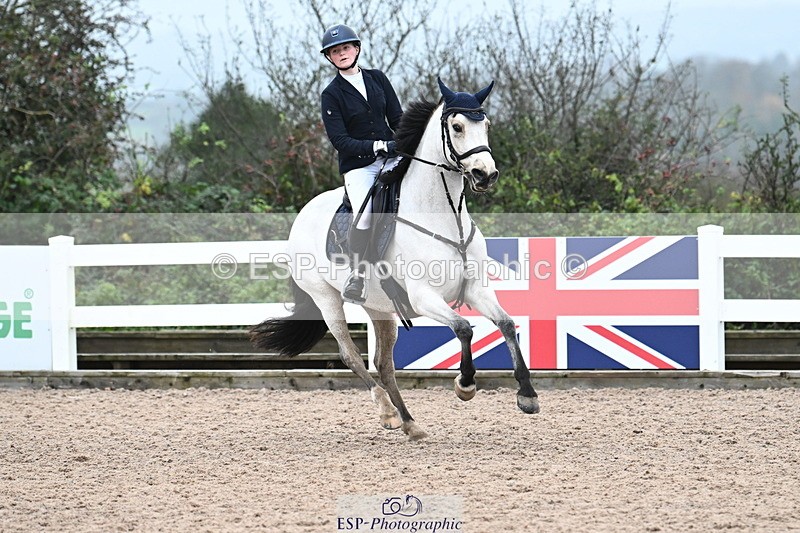 231118A-135530-03197 - Cls 9 Foxhunter & 1.10m Open