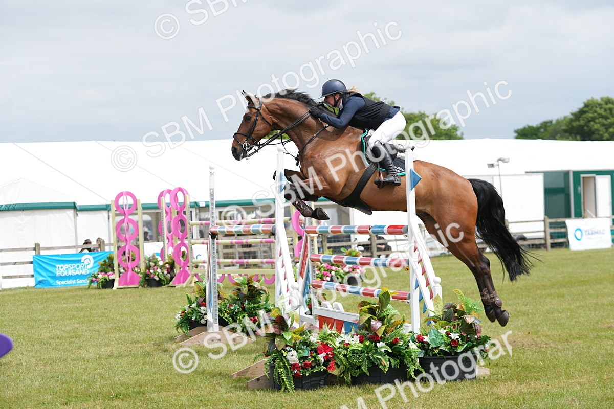 SBM_06494 - Class 202 - National 1.40m Open