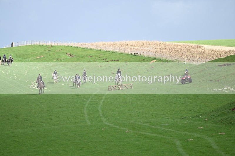 WJ6_9205 - Line Three