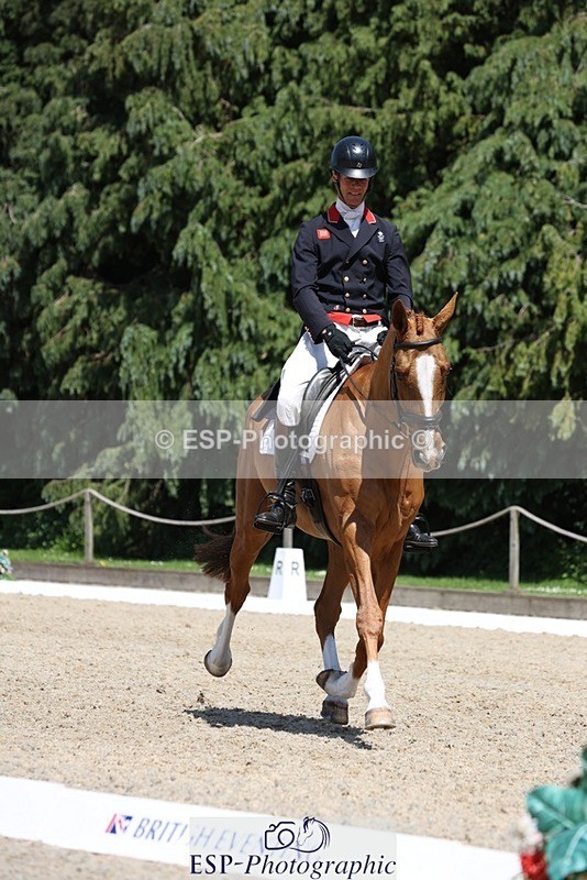 230526-135929-06430 - 370-DUKE_LEGACY-William_Fox-Pitt-WEDTrotUp+DR