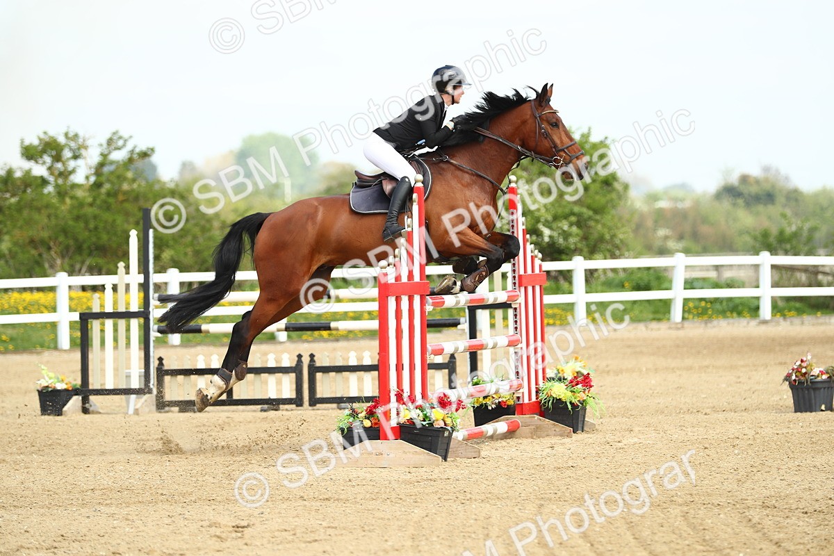 SBM_001250 - Class 5 - Senior Foxhunter 1.20m