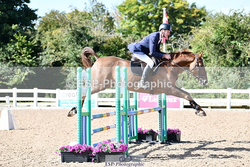 240913A-111116-03633 - Cls 21 Snr Discovery and 1m Open