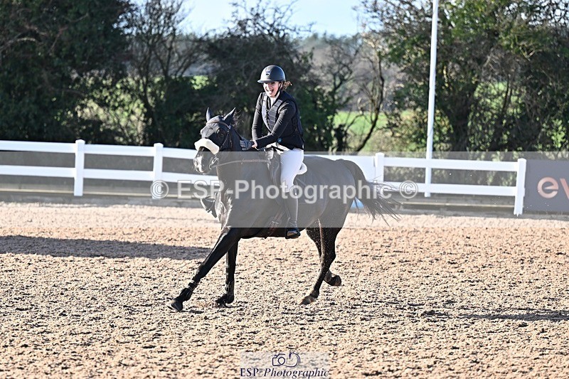 251203-125119-00541 - Cls 4 Newcomers and 1.10m Open