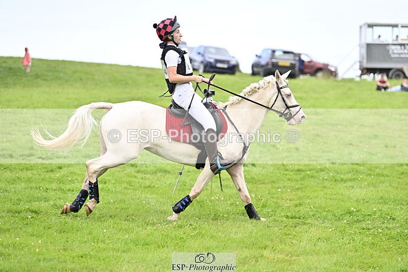 240804-162747-17973 - 614-Jessica_Lee-TULLY_FLOWER