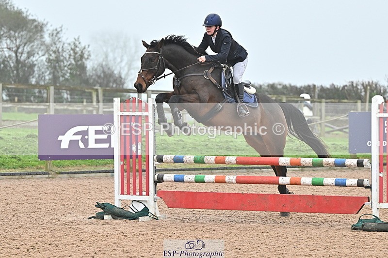 241103A-111734-06974 - SUN Cls 18 British Novice and 90cm Open