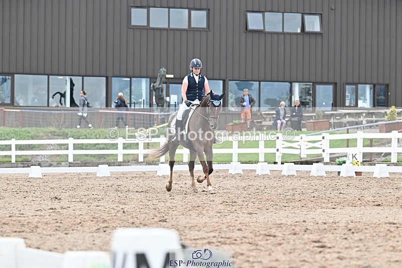 250907-135217-08609 - 006-Verity.PerryVogue