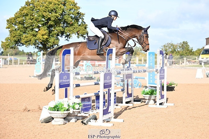251005-103738-02816 - Cls 15 Foxhunter and 1.20m