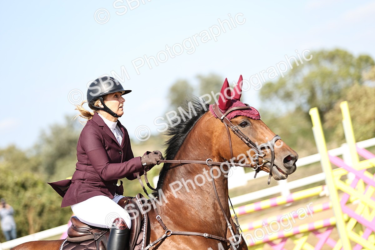 SBM_005207 - Class 6 = Senior Newcomers - 1.10m Open