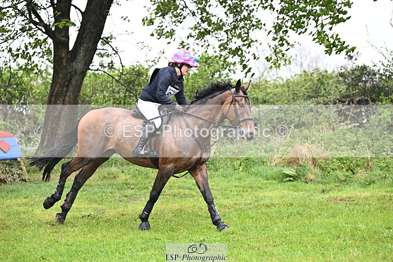 250418-123415-03021 - 080-Tichy.Sanders-SPARHANGER.VELVET