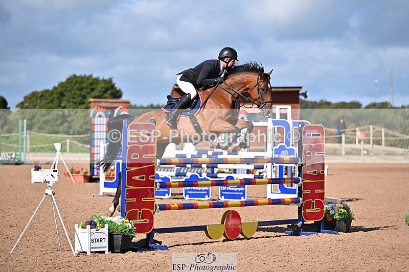 250912-102629-03904 - Cls 15 Snr Foxhunter