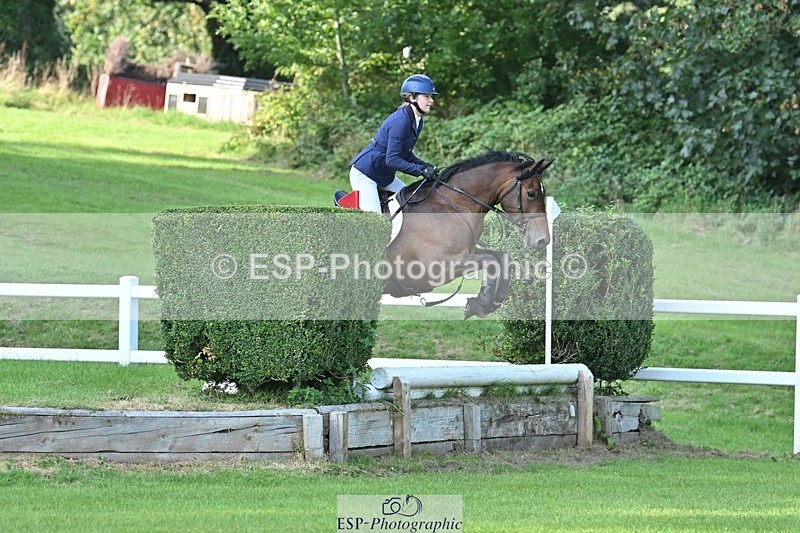 230909-171938-07532 - Cls 14 Snr 1m Derby