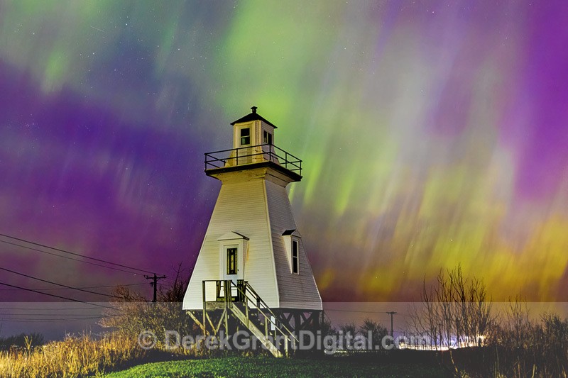 Range Light Cape Tormentine New Brunswick Aurora Borealis - Lighthouses of New Brunswick