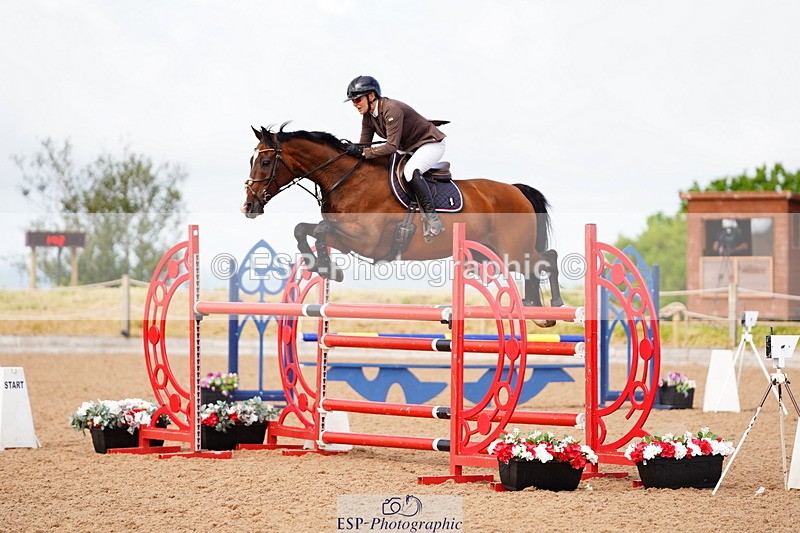 240526A-100210-07271 - Cls 25 National 1.30m Open