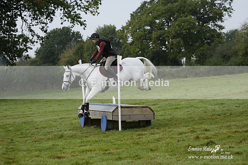 WWHT 171021 0239 - Novice Restricted (0.80m)  17/10/21