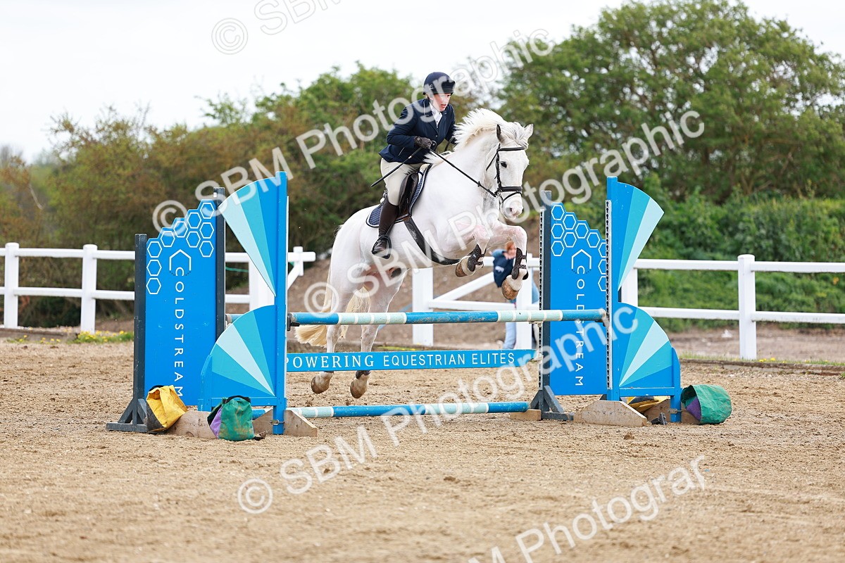 SBM_001926 - class 8 - Senior British Novice - 90cm