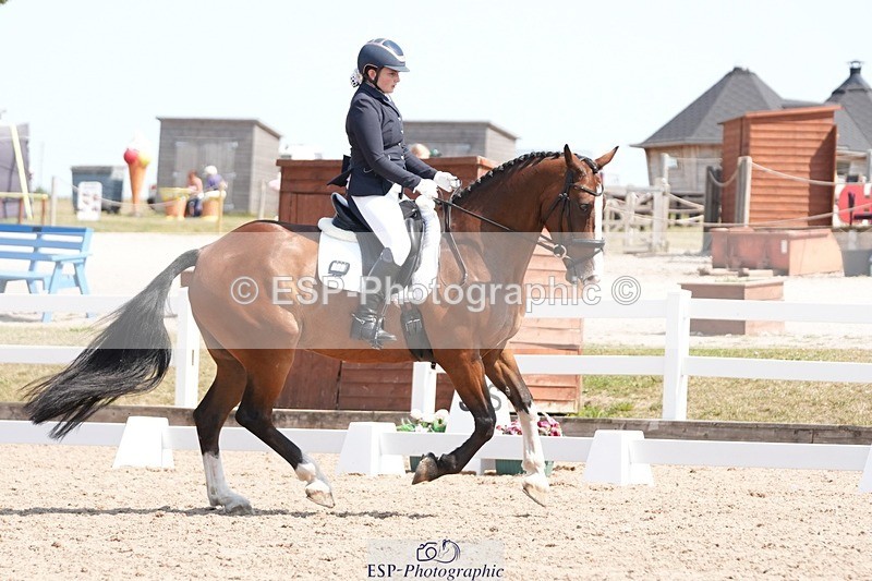 250817-130109-09218 - 162-Isabella.BalianBeechwood.Joey