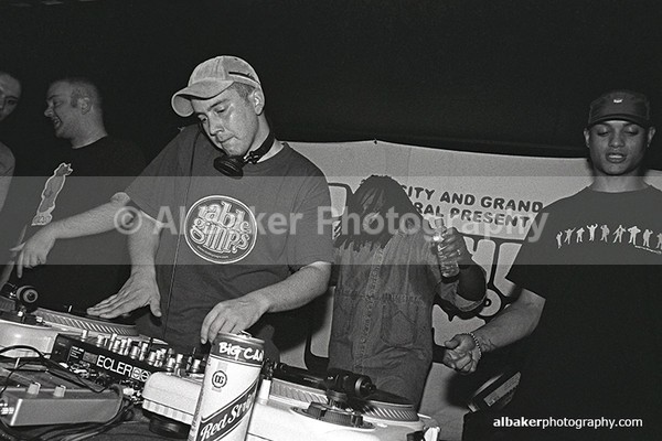 51 - Friends-&-Family @ the-roadhouse 28.06.03