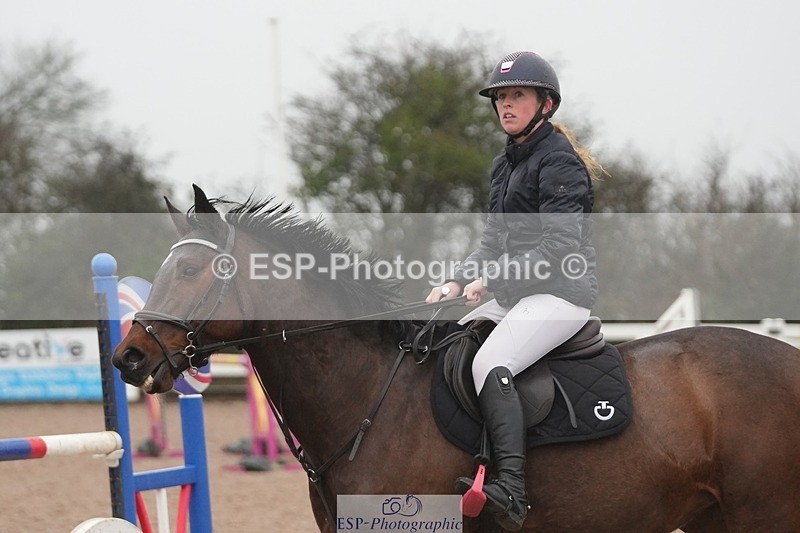 251207-121704-02026 - Cls 20 Snr Newcomers and 1.10m