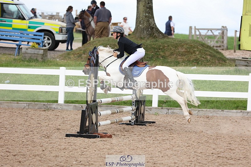 240630A-175343-16207 - Cls 28 Stepping Stones 128cm + 138cm