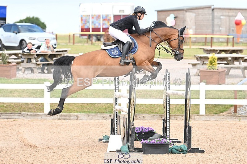 250723-160058-01297 - Cls 6 Foxhunter and 1.20m