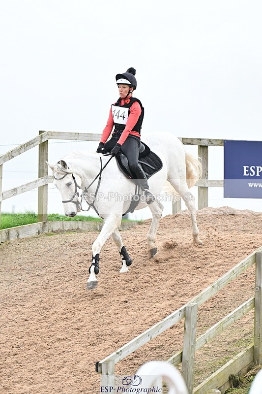 241110A-115605-00725 - 80cm 11.30 to End