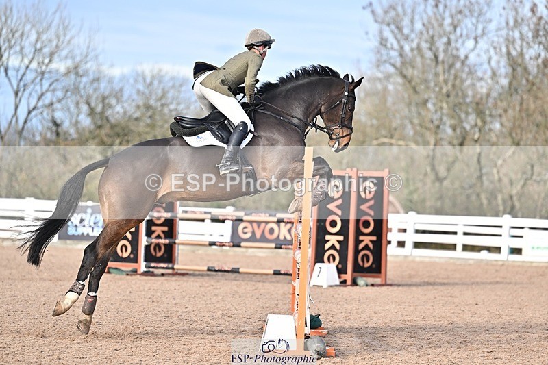 251126-122631-00451 - Cls 4 Newcomers and 1.10m