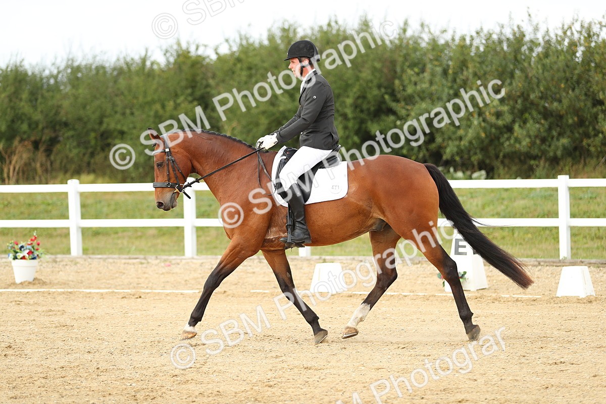 SBM_018406 - Class 14 - Novice 23 - 15.16-16.19