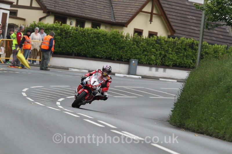John McGuinness Honda / Honda Racing - Wednesday Practice - Solos