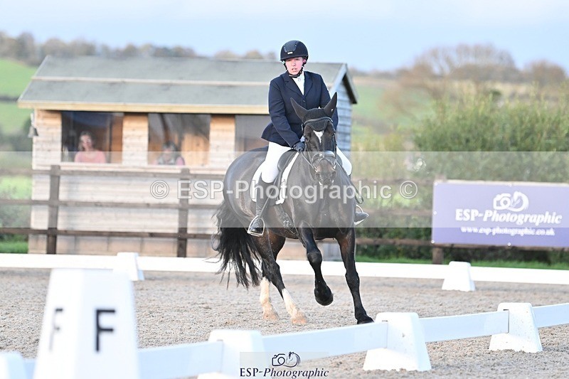 231105-160408-04014 - Cls 4 Novice 24 15.24 to 16.35 break