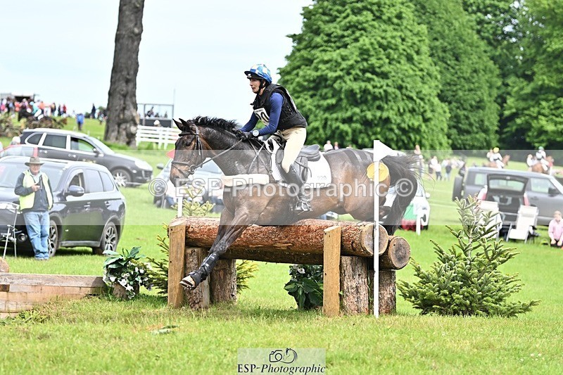 240525-152918-16313 - 220-BALLINAMURRA_FLARE_STAR-Mary_Mason