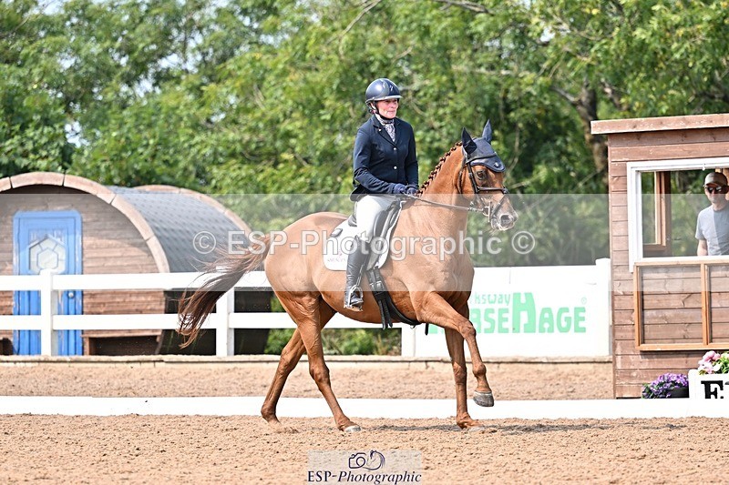 250816-142010-05332 - 142-Emma-Jane.BrownLord.in.Red