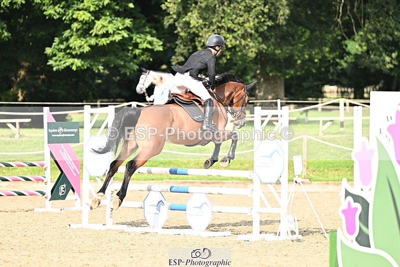 240818-092949-03403 - Cls 8A Snr British Novice