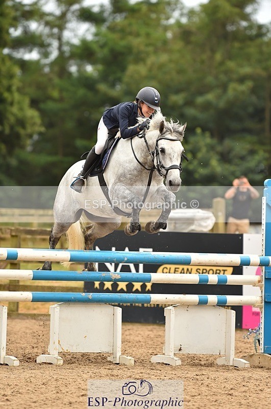 230618-142844-12921 - Cls 25 Pony Foxhunter & 1.10m Open