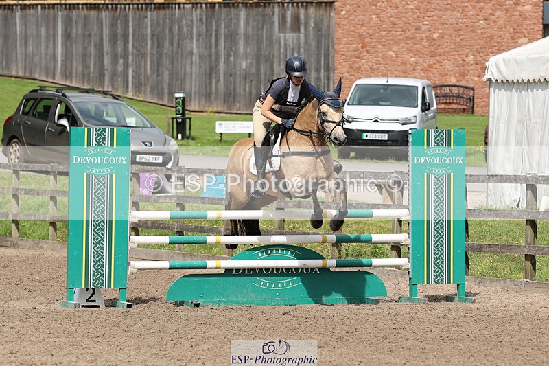 240804-105643-11371 - 316-Chloe_Dunn-TOWERHILL_SHAMIE