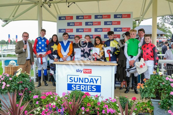080925-Pony Racing-Shes A Corker-7327 - Pony Racing 1.45pm Dragon (TV and Film) Studios Pony Race 148cm & Under