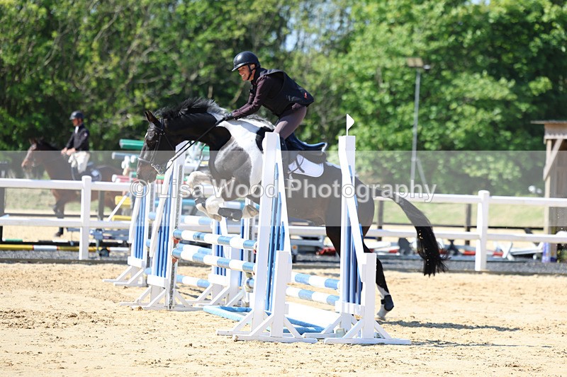 3E7A5393 - Class 4: Senior BN/90cm open