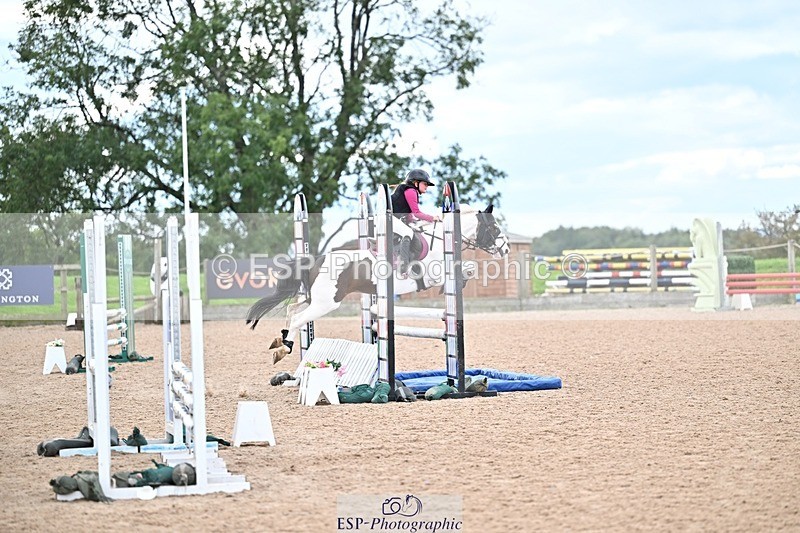 250921-144730-03946 - Cls 20 Pony 80cm Derby