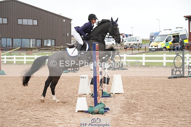 251109-103421-03408 - Cls 19 Snr 1.05m Open