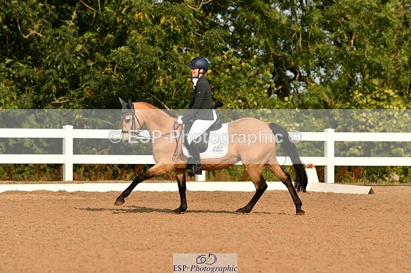 250817-091019-06796 - 065-Nicky.TurriffMyshall.Robby