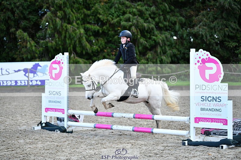 251004A-113936-00690 - Classes 4 & 5 50cm