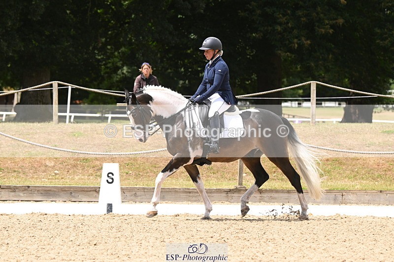 250720A-123616-10385 - 164-Dominique.Kinnaird-Perry-Pallas.Vanquish