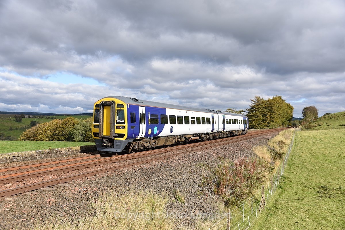 JL - 11.10.20 158842 11:54 Carlisle - Sunderland, Hightown Farm - Tyne Valley (west to east)