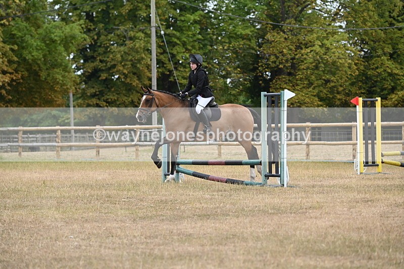 WJ6_0173 - Class 13 Novice Jumping 60cm