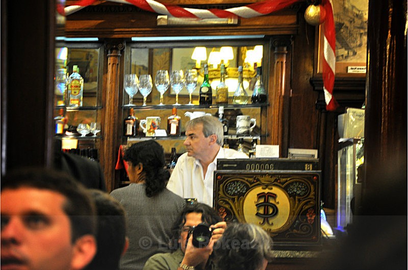 Clin d'objectif - Mozos: Garçons de café de Buenos Aires
