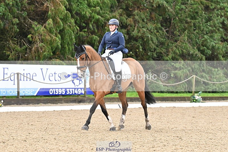 251023A-125234-02015 - C-240-Issy.Hollidge