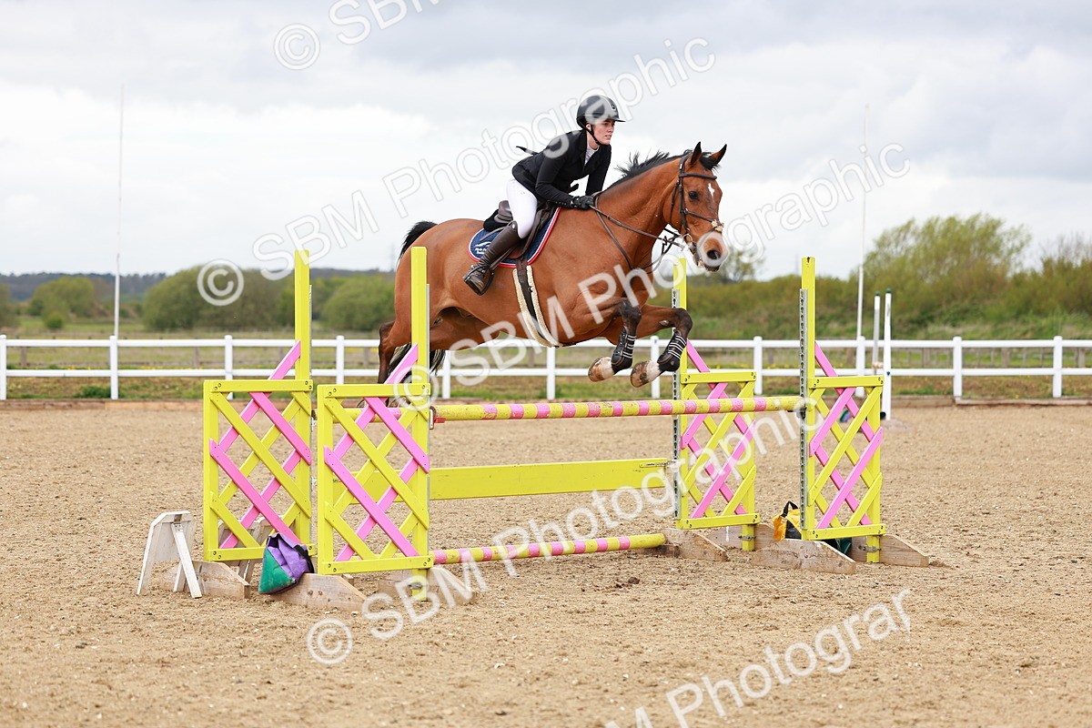 SBM_002299 - Class 10 - Senior Newcomers - 1.10m