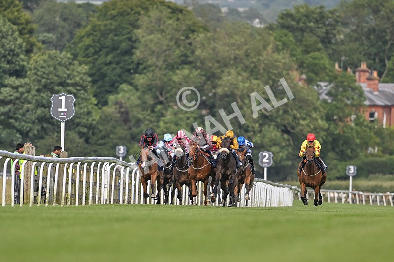 050724-Race 1-Beauty Queen-0316 - Race 1