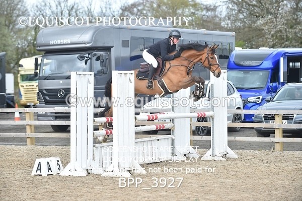 BPP_3927 - CLASS 4 Senior Newcomers/ 1.10m Open