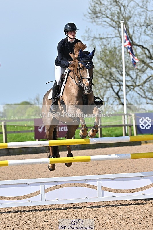 240509A-095224-00697 - Cls 8 Foxhunter