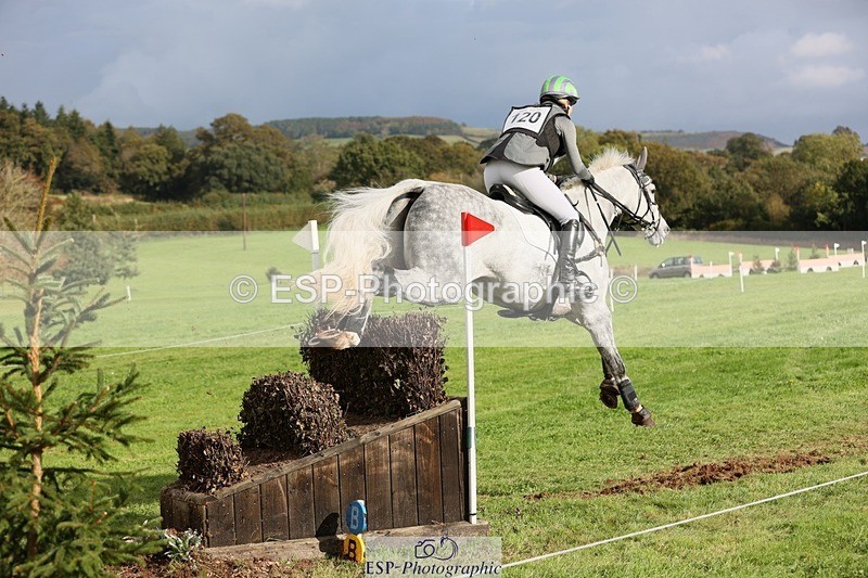 231020-140926-09289 - 120-VAN.KAUNITZ-Sara.Squires-XC